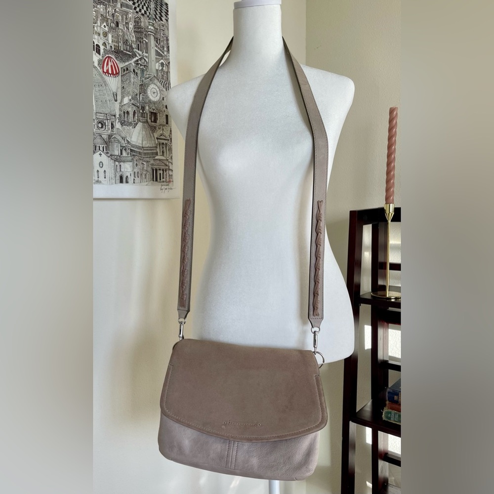 Lucky Brand cross body purse like brand new!
